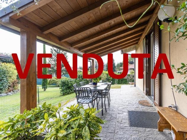 Villa su unico livello abitativo a Viganò