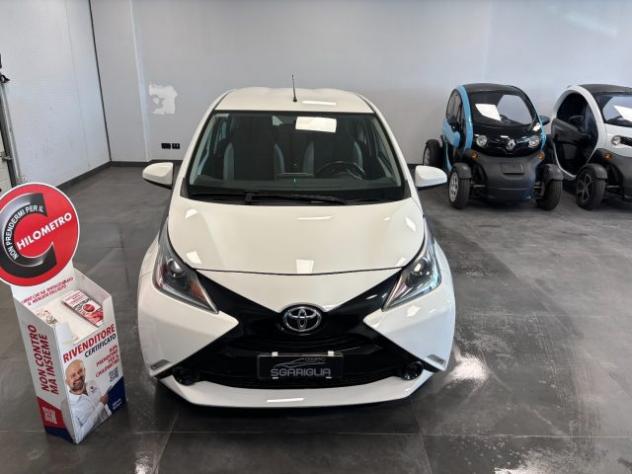 TOYOTA Aygo Automatica MMT 1.0 Benzina 5 Porte x-business rif. 23786959 - Foto 2