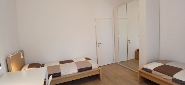 ULTIMI 2 POSTI LETTO IN DOPPIA - no agenzia DISPONIBILE SUBITO - Foto 2