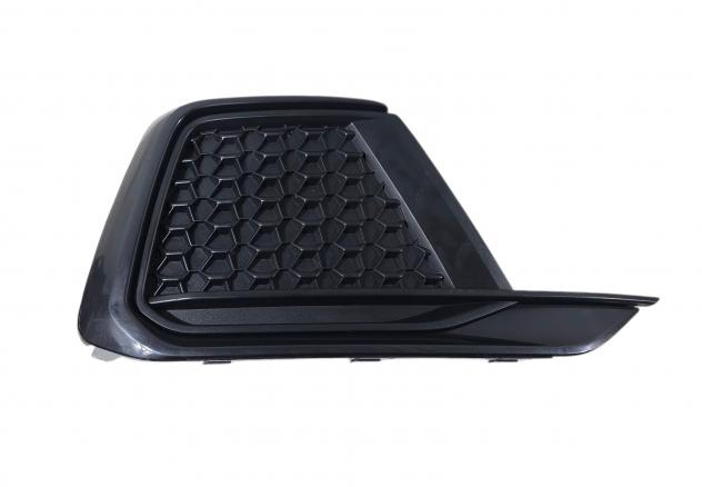 GRIGLIA PARAURTI ANTERIORE DESTRA AUDI A1 Sportback (GBA) 82A807682E Benzina 1000 (18)