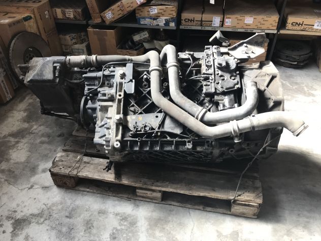 Cambio USATO ZF X RENAULT 16S2221TD + IT 1343 050 002 5010613562 RAPP. 16,41-1,0 - Foto 2