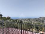 casa vista mare con giardino