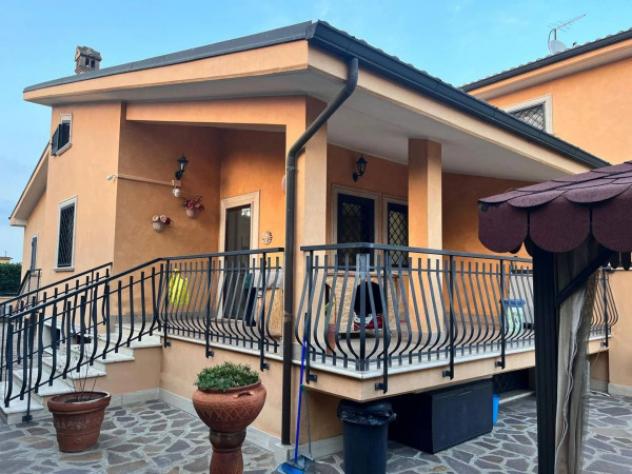 Immobile in asta di 236 m² con più di 5 locali in vendita a Roma - Foto 3
