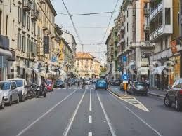 NEGOZIO IN VIA VIGEVANO 17 MILANO