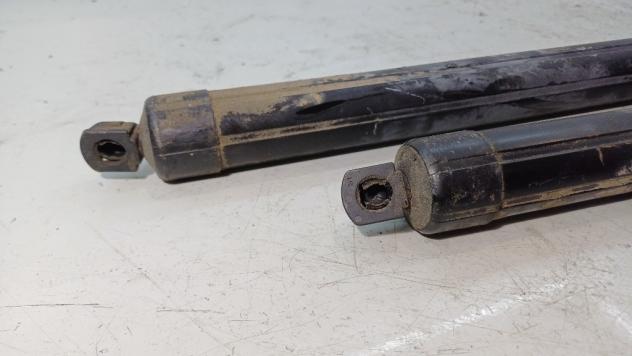 PISTONCINI COFANO POST. VOLVO V60 Serie (225) 31690924 D4204T16 (18) - Foto 4