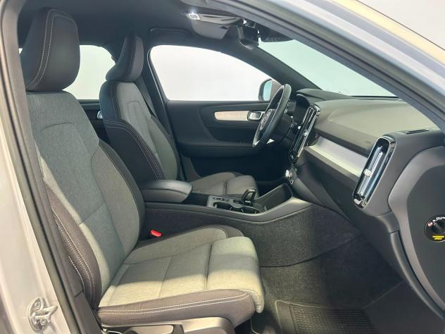Volvo XC40 T2 AUT. CORE - Foto 3