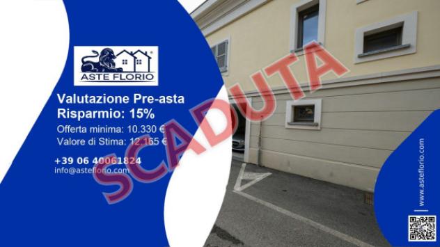 Immobile in asta di 18 m², box auto in vendita a Arluno