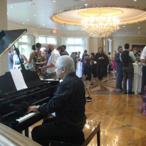 Pianista per sottofondi romantici musica classica e swing a Varese