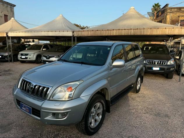 Toyota Land Cruiser 3.0 D-4D 16V cat 5 porte aut. 7 posti - Foto 3