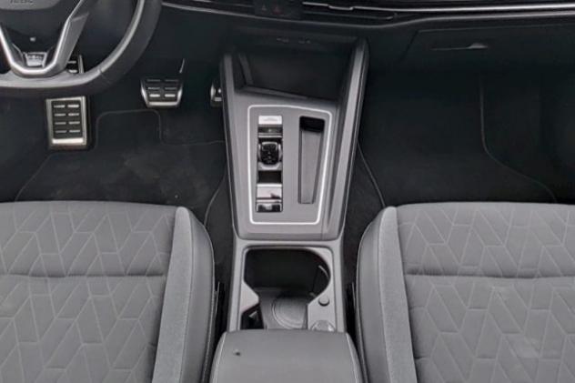 VOLKSWAGEN Golf Variant 2.0 TDI 150 CV DSG SCR Edition Plus rif. 24049334 - Foto 6