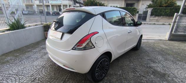 Lancia Ypsilon 1.0 FireFly 5 porte S&S Hybrid Gold - Foto 9