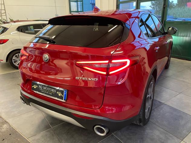 Alfa Romeo Stelvio 2.2 Turbodiesel 160 CV AT8 RWD Sport-Tech - Foto 4