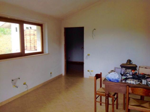 RUSTICO di 4 vani e di 100 mq (MANCIANO) rif. VILLETTA S.MARTINO - Foto 9