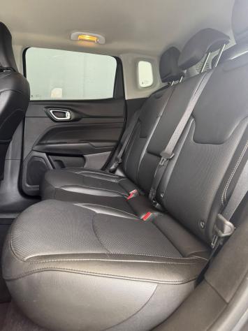 Jeep Compass 1.5 turbo t4 mhev Summit 2wd 130cv dct - Foto 9