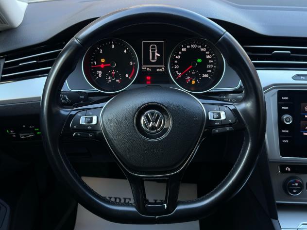 Volkswagen Passat Variant 2.0 TDI DSG Executive BlueMotion Tech. - Foto 8