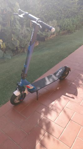 Monopattino elettrico 33km Soltanto Aprilia Tuareg - Foto 2