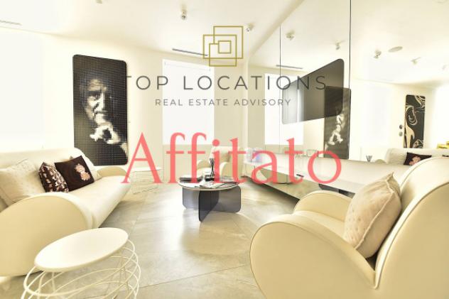 Immobile di 400 m² con 5 locali in affitto a Milano