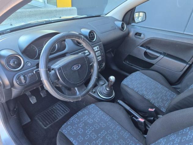 Ford Fiesta 1.2 16V 5p. Ambiente - Foto 8