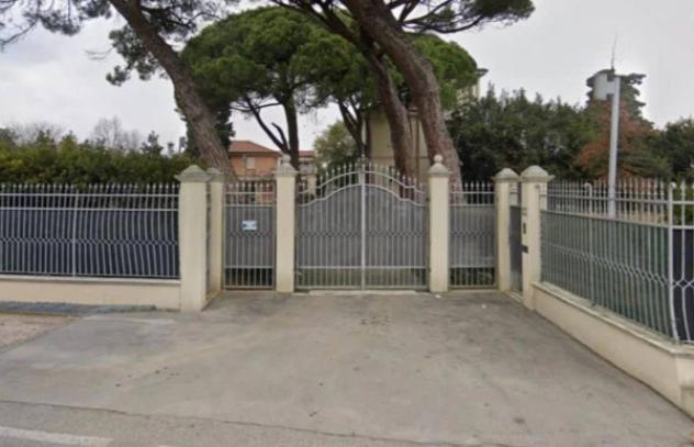 Immobile in asta di 900 m² con più di 5 locali in vendita a Rimini - Foto 2