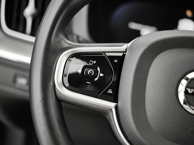 Volvo XC60 B4 D automatico Plus Dark - Foto 8