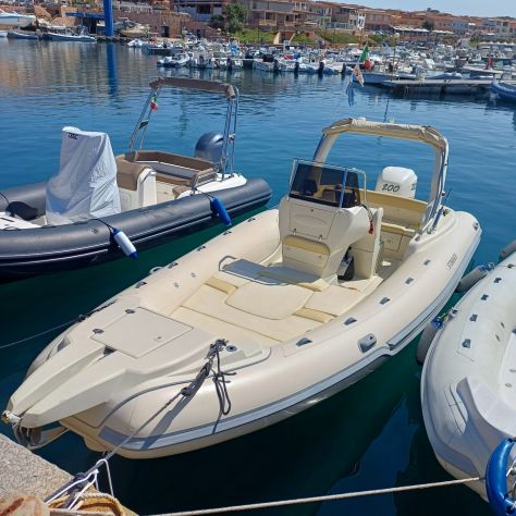 GOMMONE STINGHER 22 CON MOTORE SELVA 200 - Foto 2
