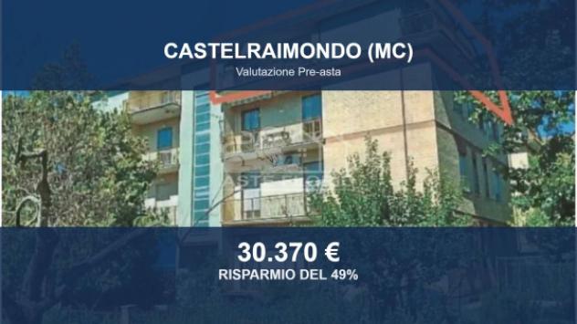 Immobile in asta di 121 m², box auto in vendita a Castelraimondo