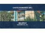 Immobile in asta di 121 m², box auto in vendita a Castelraimondo
