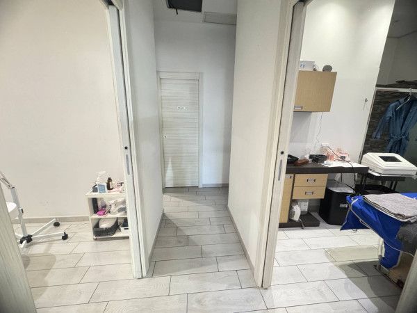 BUFALOTTA - POSTAZIONE PER NUTRIZIONISTA, MASSAGGIATRICE, ESTETISTA - Foto 2