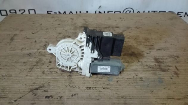 Motorino alzacristallo posteriore SX Vw Passat B6 del 2007