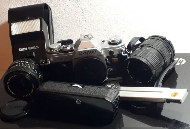 Canon AE-1 + obiettivi + flash + power winder + borsa, Made JAPAN. - Foto 7