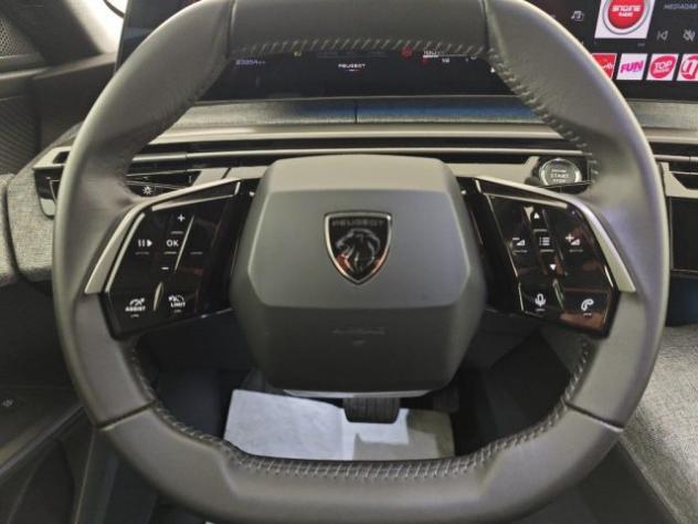 PEUGEOT 3008 Hybrid 145 e-DCS6 Allure rif. 24199187 - Foto 8