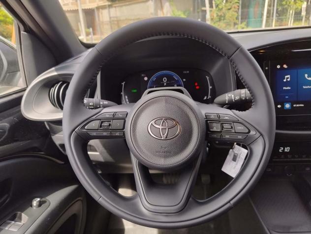 Toyota Aygo X 1.5 HYBRID 115 CVT - Foto 8