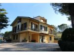 VILLA BIFAMILIARE IN VENDITA VICINO A PESARO