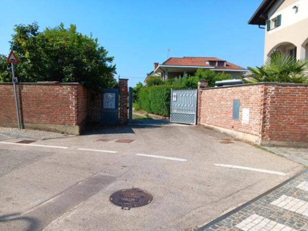 Immobile in asta di 256 m² con più di 5 locali e box auto doppio in vendita a Poirino - Foto 3