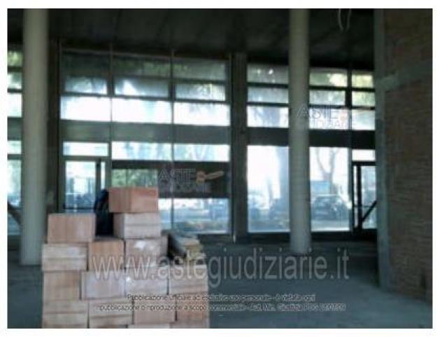 IMMOBILI-IMMOBILE COMMERCIALE-VIALE EMILIA N. 14/D E 14/E - Foto 3