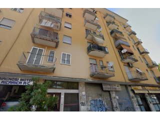 SUBAUGUSTA MONOLOCALE ARREDATO CON BALCONE