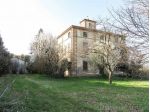 Vendita Tenuta complesso da 1100 mq