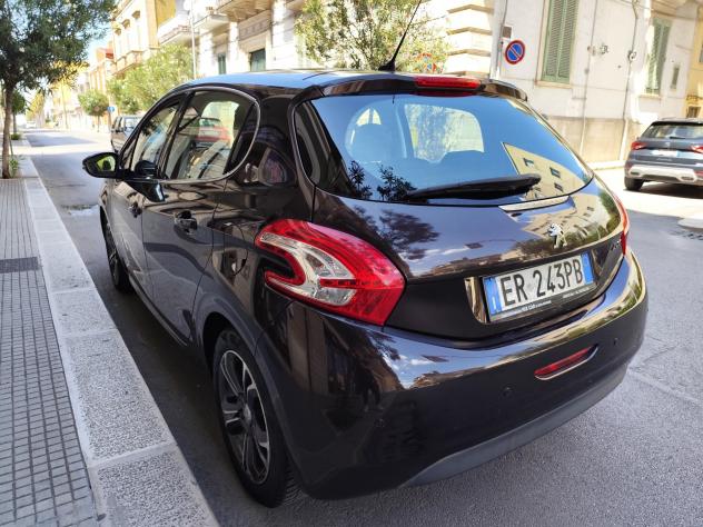 Peugeot 208 1.4 HDi 68CV ALLURE NAVI - Foto 7