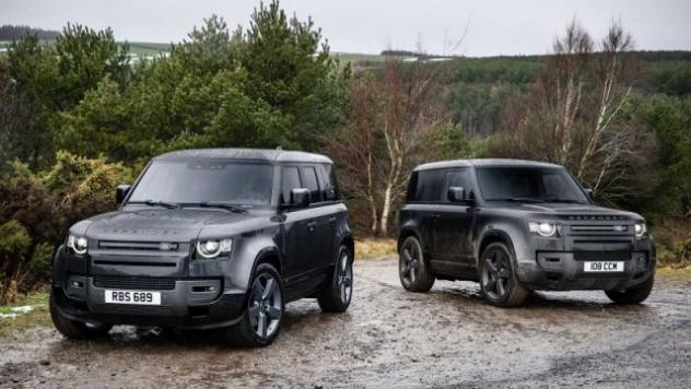LAND ROVER Defender 110 3.0D I6 250 CV AWD Auto Hard Top S rif. 24179089