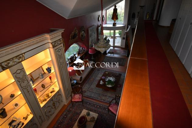 Per coloro che vogliono osare, splendida Villa in vendita in Comune di Roveredo in Piano.
TRATTATIVA RISERVATA - Foto 2