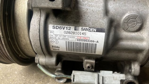 Compressore climatizzatore Renault Clio 3 1.5DCI del 2011 (8200953359) - Foto 5