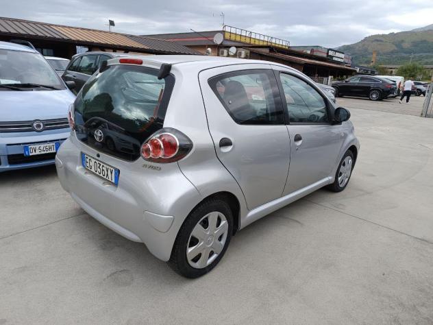 TOYOTA Aygo 1.0i 68CV - NEOPATENTATI - Foto 7