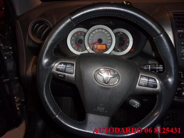 TOYOTA RAV 4 MY23 RAV4 2.2 D-4D 150 CV DPF Luxury rif. 24199285 - Foto 9
