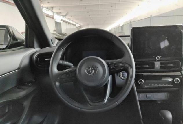 TOYOTA Yaris Cross 1.5 Hybrid 130CV E-CVT SPORT NOLEGGIO A LUNGO Ter. rif. 23875963 - Foto 7