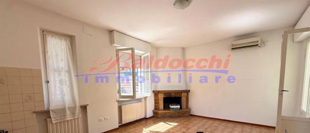 Casa di fila di testa di mq. 240 commerciali disposta su due piani da ristrutturare. - Foto 12