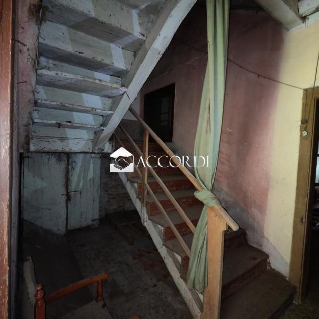 CASA AFFIANCATA di 9 vani e di 370 mq (PADERNO DEL GRAPPA) rif. BL136 - Foto 2