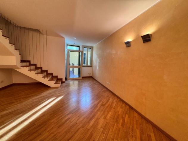 Appartamento di 110 m² con 4 locali in affitto a Milano