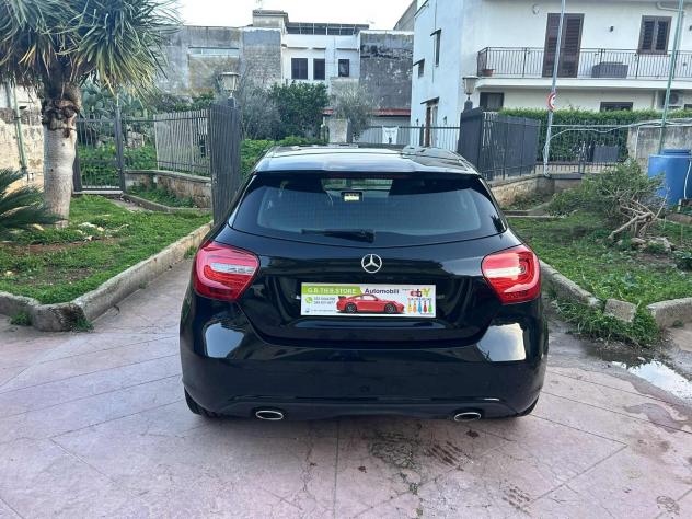 MERCEDES-BENZ A200 CDI 136CV 2015 SPORT - Foto 4