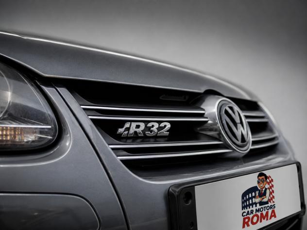 Volkswagen Golf 3.2 VR6 4mot. 5p. DSG R32 - Foto 2
