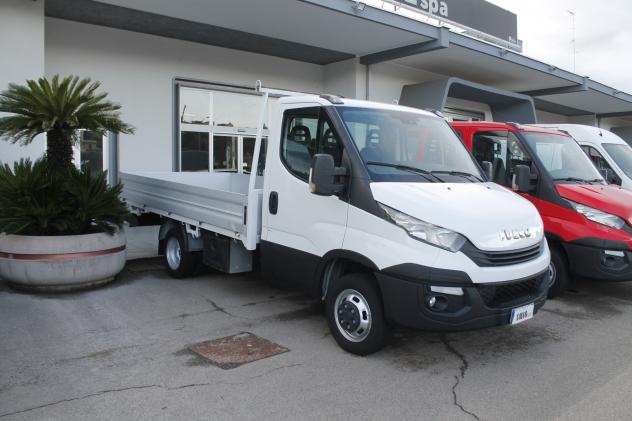 Iveco Daily 35C14 CASSONE FISSO DA 4 METRI